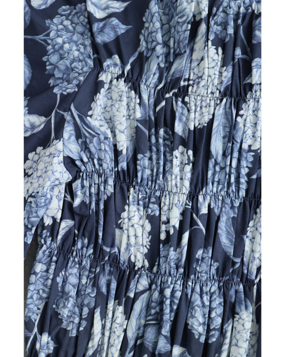 胸元シャーリングの紫陽花柄ロングワンピース