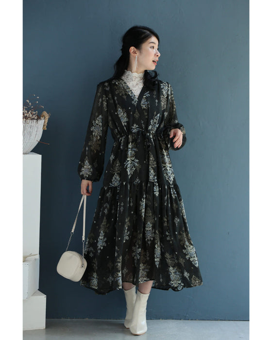 降り注ぐエレガントな華装飾ミディアムワンピース