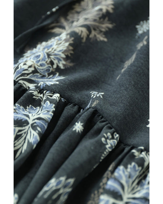 降り注ぐエレガントな華装飾ミディアムワンピース