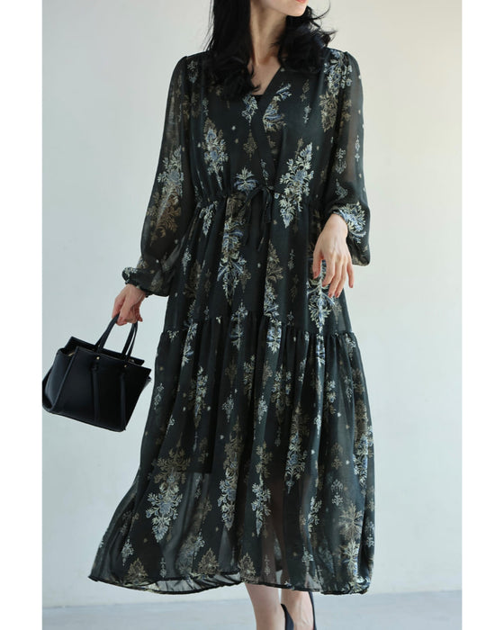 降り注ぐエレガントな華装飾ミディアムワンピース