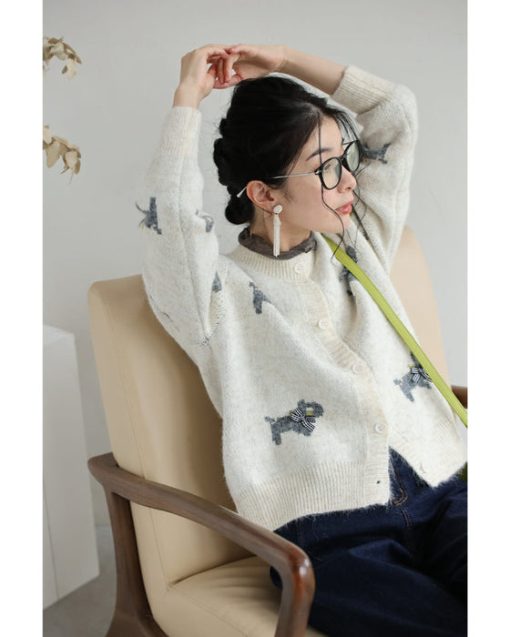 お散歩わんちゃんのもっちりニットカーディガン