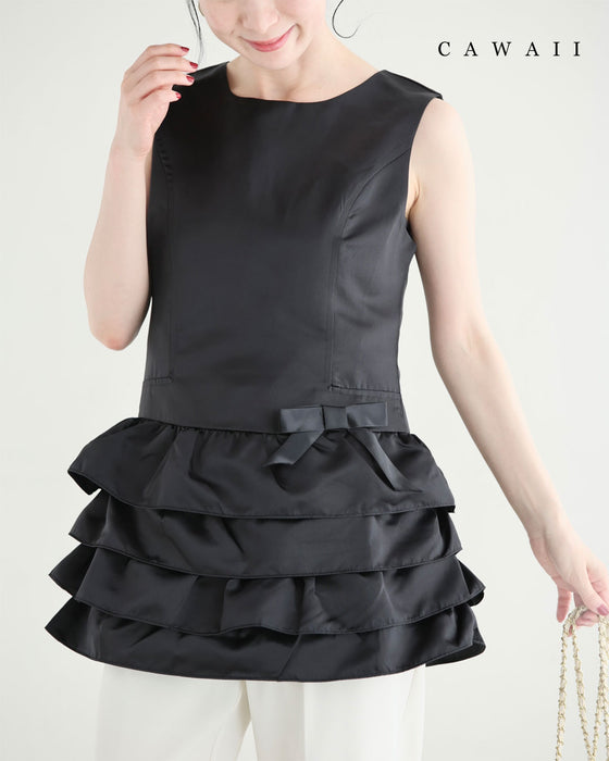 リボンを添えた重なるフリルチュニック