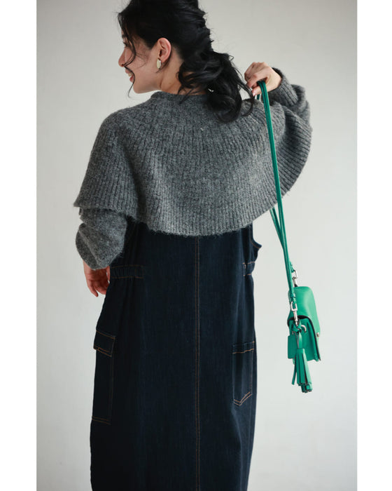 虹色の輝き放つオーロラスパンコールのケープニットプルオーバートップス