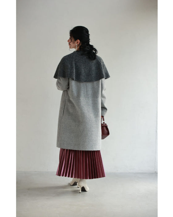 虹色の輝き放つオーロラスパンコールのケープニットプルオーバートップス