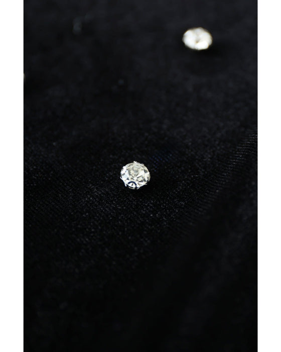 裾に広がるサークルフリルのベロア調ビジュープルオーバートップス