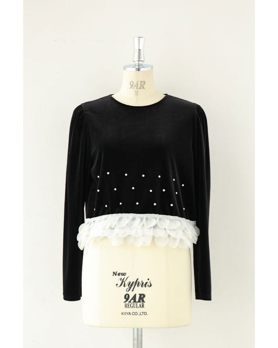 裾に広がるサークルフリルのベロア調ビジュープルオーバートップス