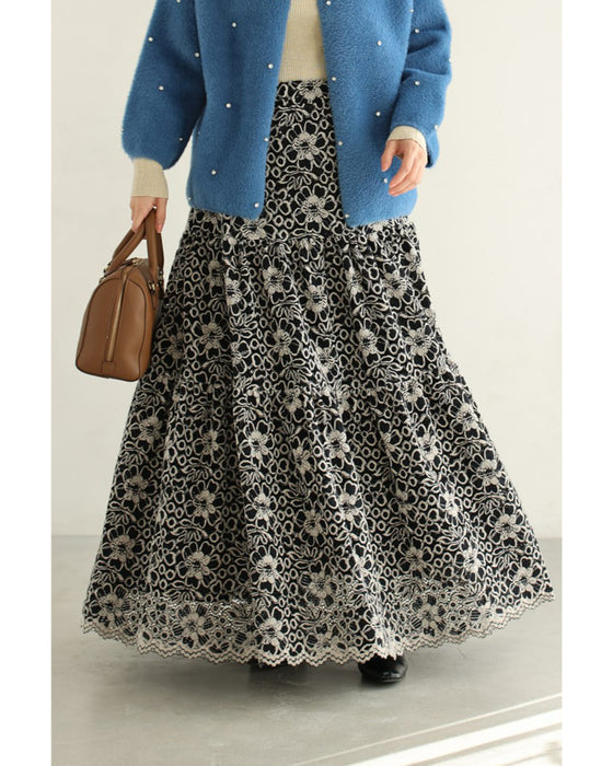 たっぷり広がる起毛花レースロングスカート