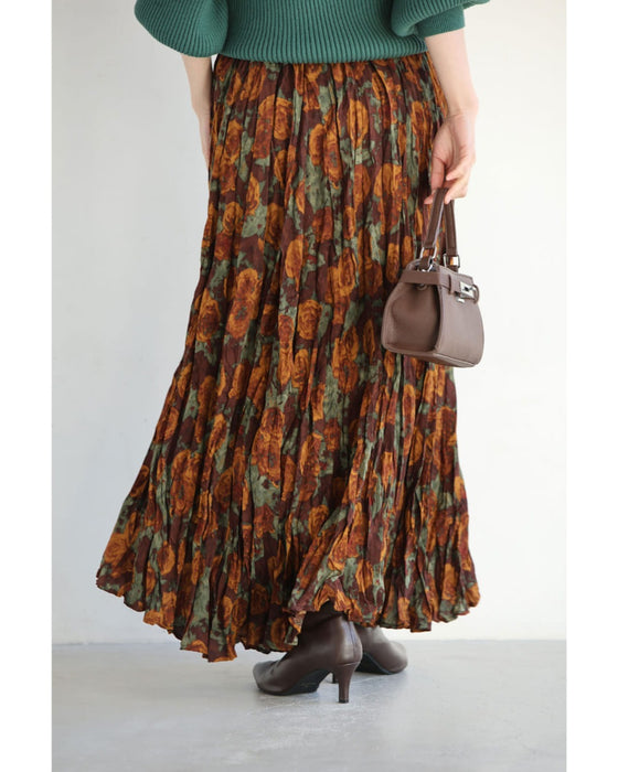 くしゅっと可愛いクリンクル加工の花柄ロングスカート