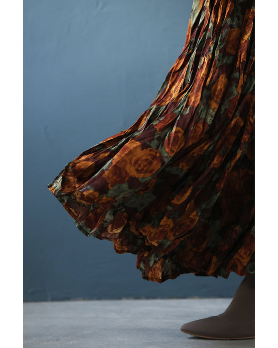 くしゅっと可愛いクリンクル加工の花柄ロングスカート