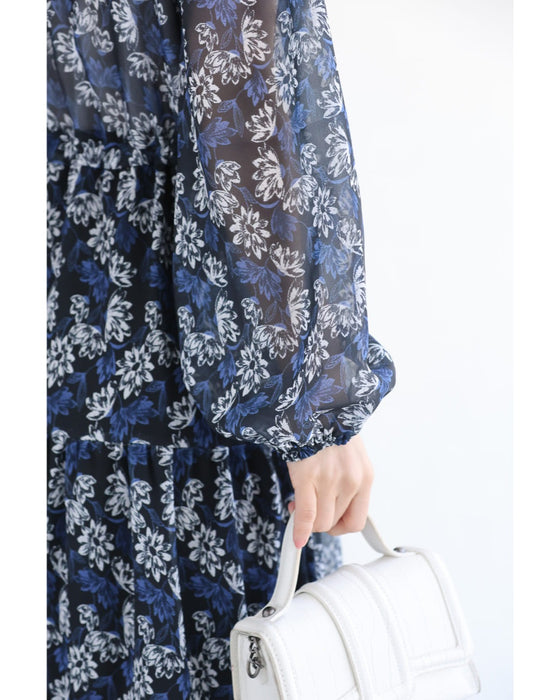 揺らめくように連なる花のシフォンミディアムワンピース