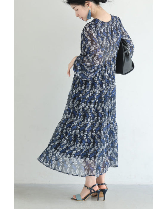 揺らめくように連なる花のシフォンミディアムワンピース