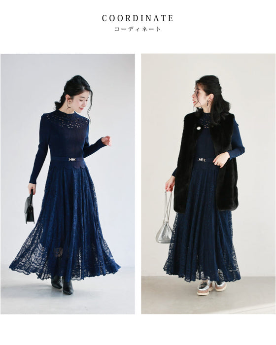 デコルテに広がる花のたっぷりレースロングワンピース