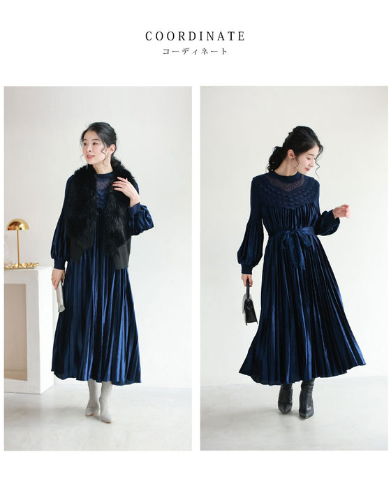 ナイトブルーベロアのミディアムプリーツワンピース（ベルト付き）