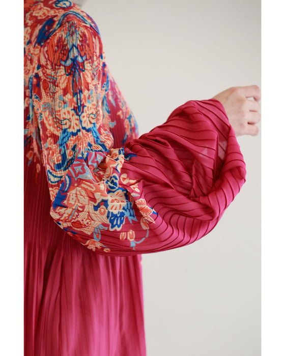 ふんわり変形タック袖の鮮やかな花柄プリーツロングワンピース