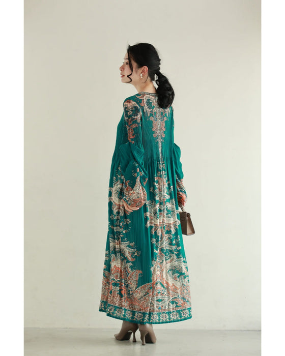 ふんわり変形タック袖の華やかなエスニック柄プリーツロングワンピース