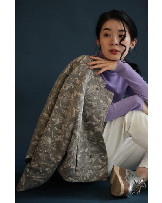 優美な曲線描く花柄ジャガードジャケット