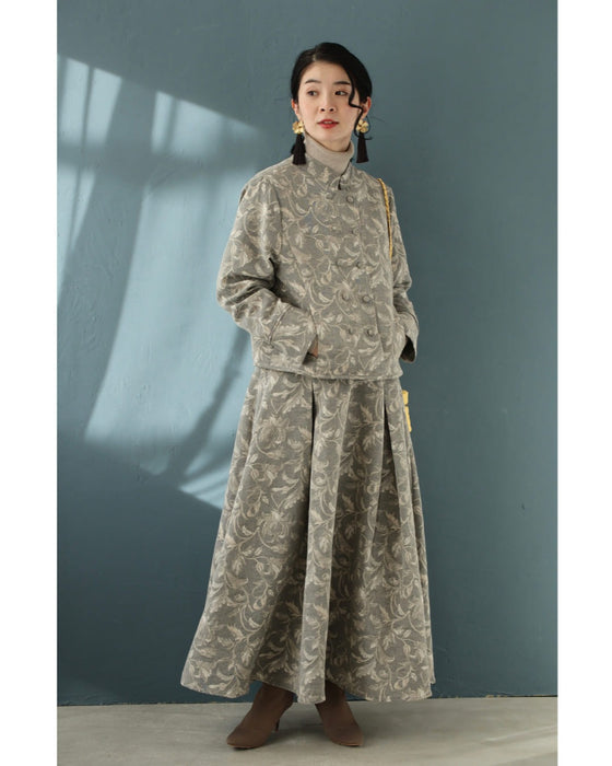 優美な曲線描く花柄ジャガードジャケット