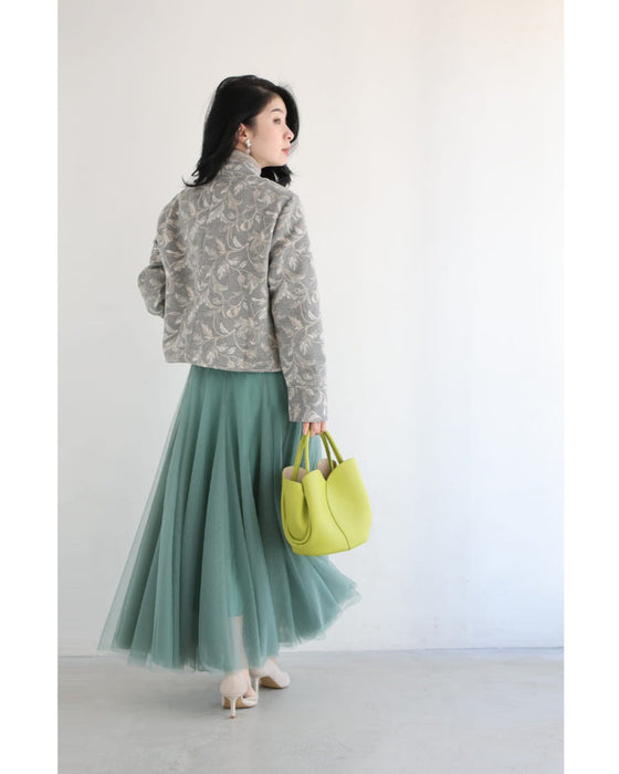 優美な曲線描く花柄ジャガードジャケット