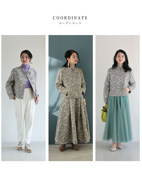 優美な曲線描く花柄ジャガードジャケット