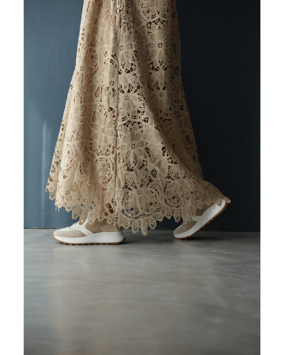 満開の美しさが広がる切り絵レースロングワンピース