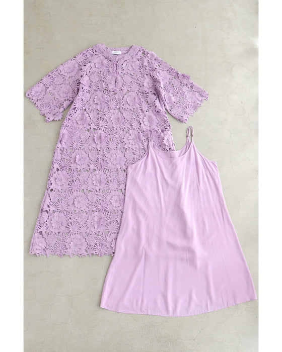 一面に美しさ広がる立体花レースロングワンピース（インナー付き）