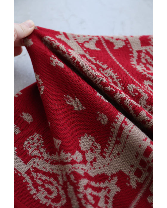 気分高まるオーナメント柄ニットミディアムワンピース