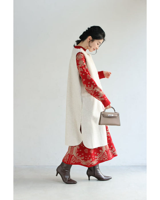 気分高まるオーナメント柄ニットミディアムワンピース