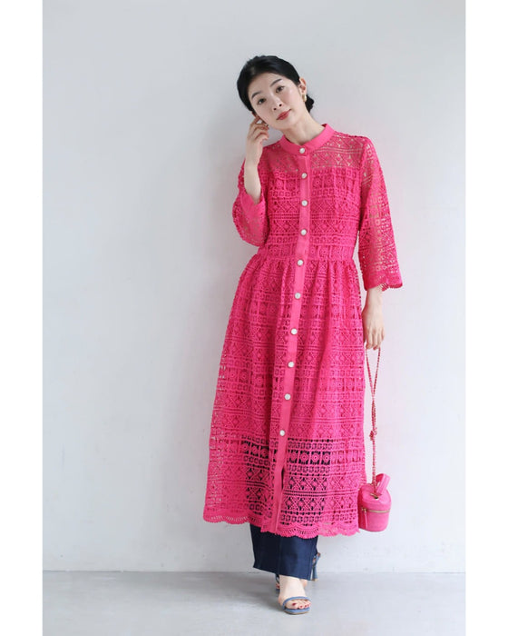 フラワーガーランドの総レースミディアムワンピース（ベルト付き）