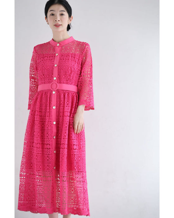 フラワーガーランドの総レースミディアムワンピース（ベルト付き）