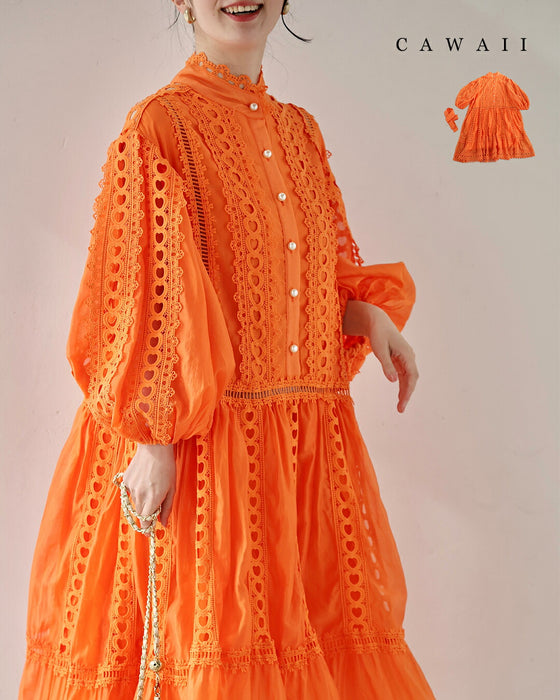太陽に映えるオレンジのふんわりレースミディアムワンピース（リボン付き）