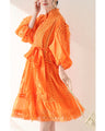 太陽に映えるオレンジのふんわりレースミディアムワンピース（リボン付き）