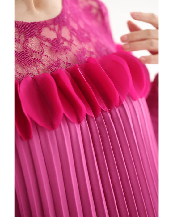 ひらひらサークルデコレーションの切り替えプリーツロングワンピース（リボンベルト付き）