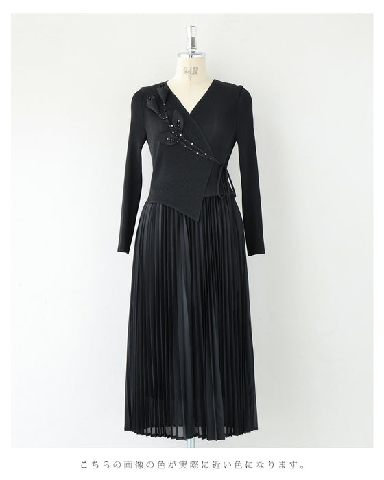 ビジュー花カシュクールのプリーツミディアムワンピース