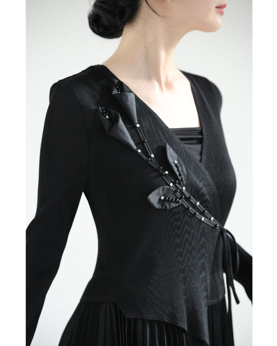 ビジュー花カシュクールのプリーツミディアムワンピース