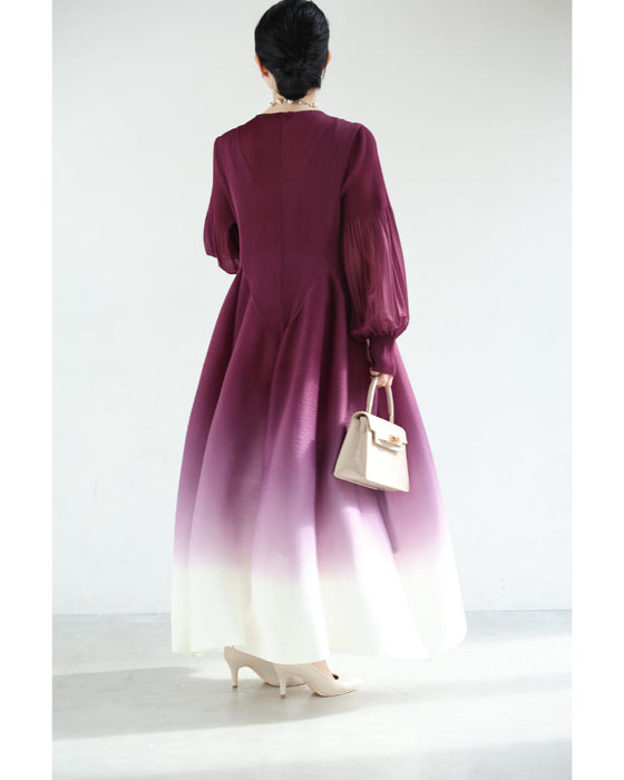 ふんわりシルエットのオーキッドロングワンピース