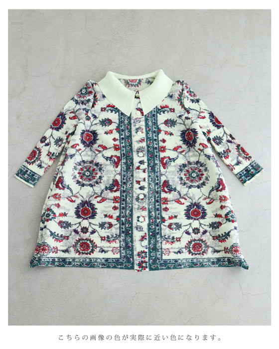 赤が映えるスカーフ柄アコーディオンプリーツミディアムワンピース