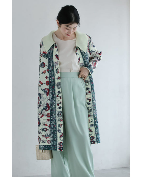 赤が映えるスカーフ柄アコーディオンプリーツミディアムワンピース