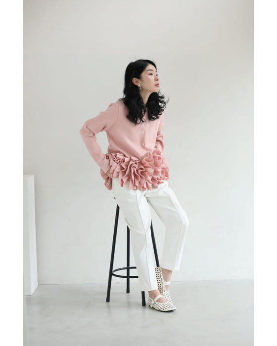 淡いピンクのバレエチュチュフリルニットカーディガン