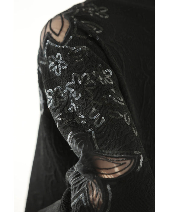 スパンコールの花咲くニットミディアムワンピース