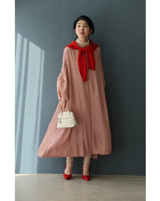 変形タック袖のゆるやかプリーツミディアムワンピース