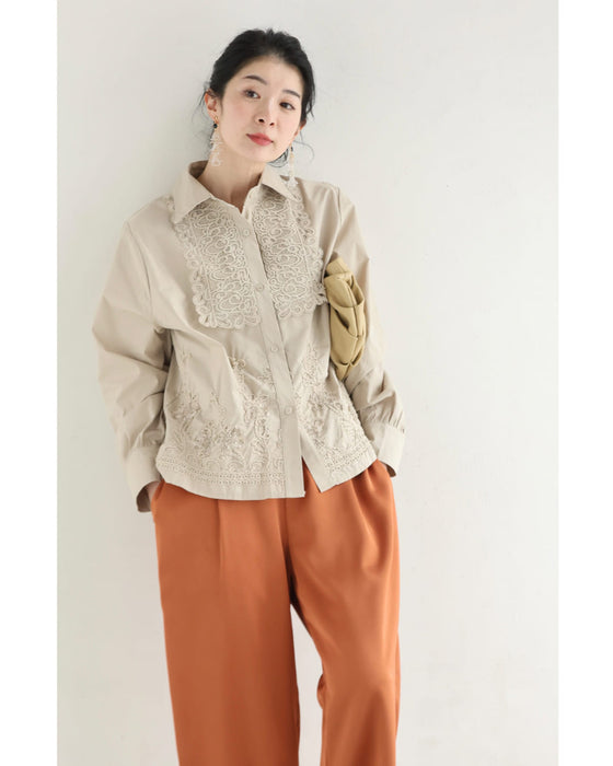 レリーフレースと刺繍浮かぶシャツトップス