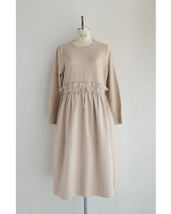 腰回りキュッとXラインの異素材切り替えミディアムワンピース