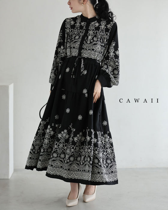 装飾柄ティアードミディアムワンピース（紐リボン付き）