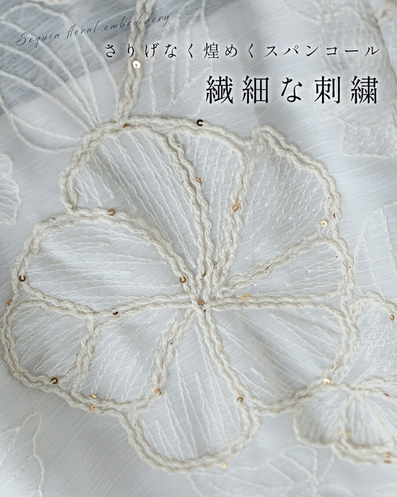 細やかなスパンコール煌めく花刺繍ブラウストップス