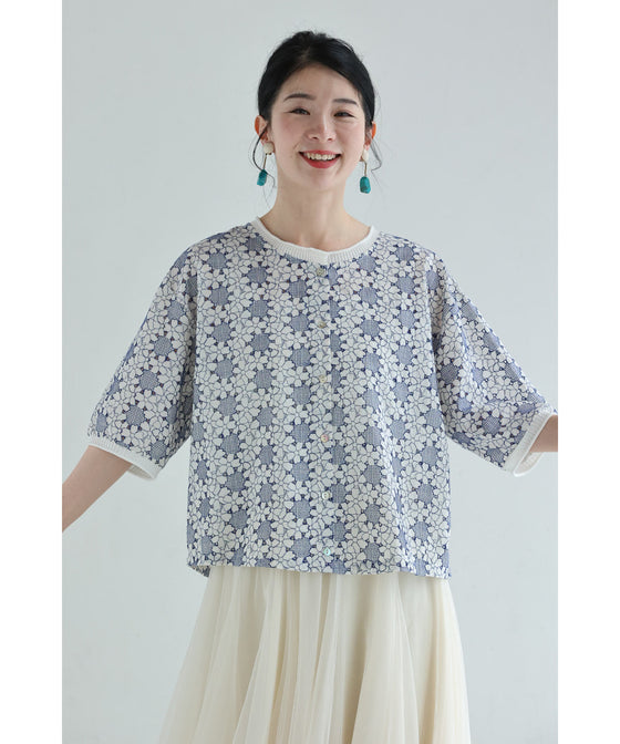 花紡ぎサークルのパンチングシャツトップス