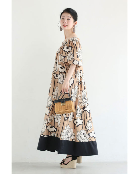 オフショルにも。バルーン袖の花画ロングワンピース（ベルト付き）