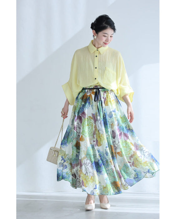 たっぷり広がるアートな花画ロングスカート