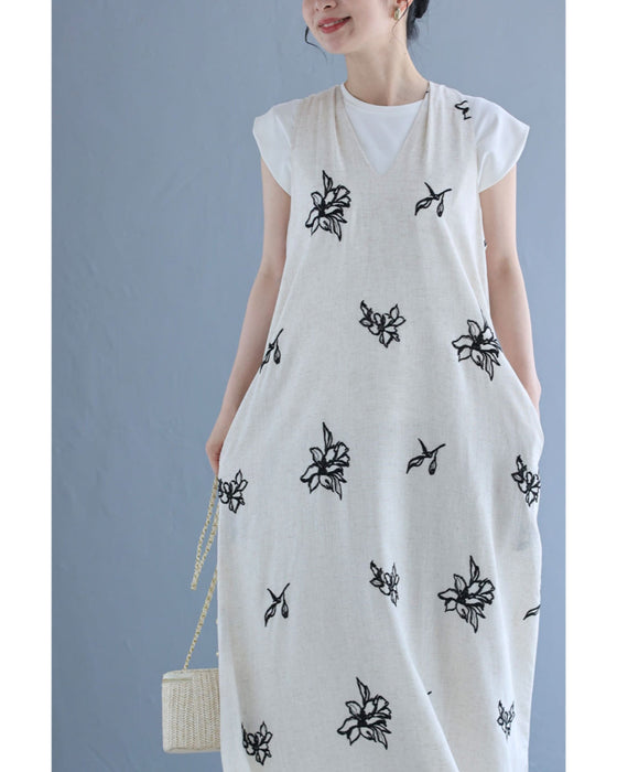 花舞う刺繍のロングワンピース