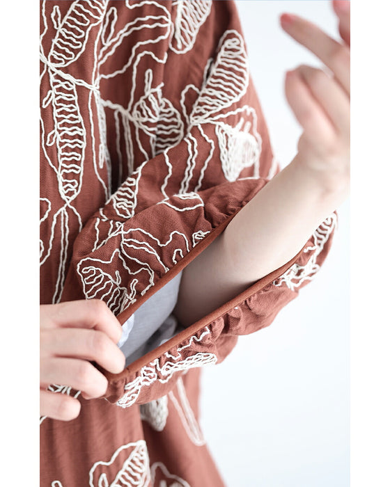 甘すぎない大人のリーフ刺繍ロングワンピース