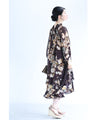 フレア裾の花柄シアーミディアムワンピース（紐ベルト付き）